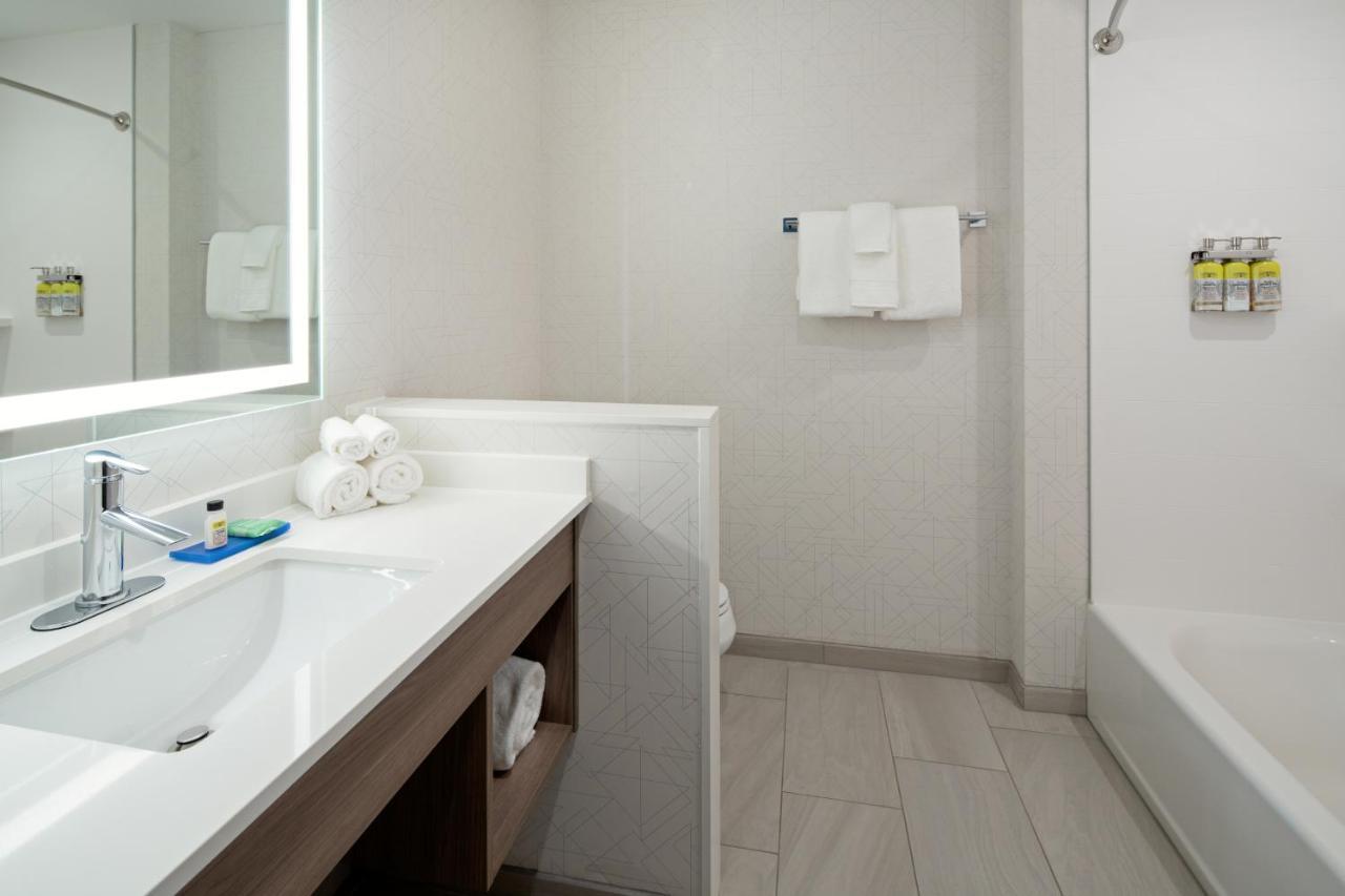 Holiday Inn Express & Suites Palm Desert - Millennium By Ihg Eksteriør billede