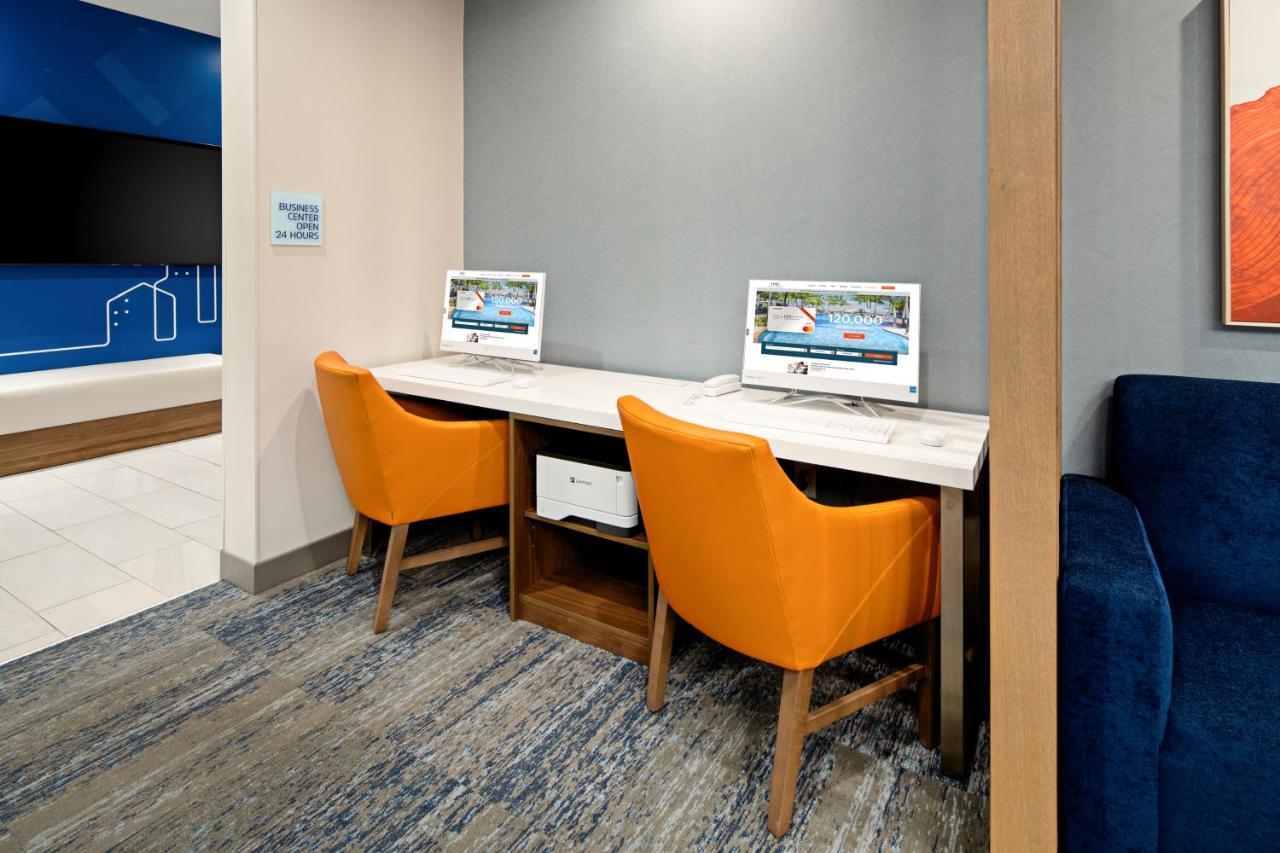 Holiday Inn Express & Suites Palm Desert - Millennium By Ihg Eksteriør billede