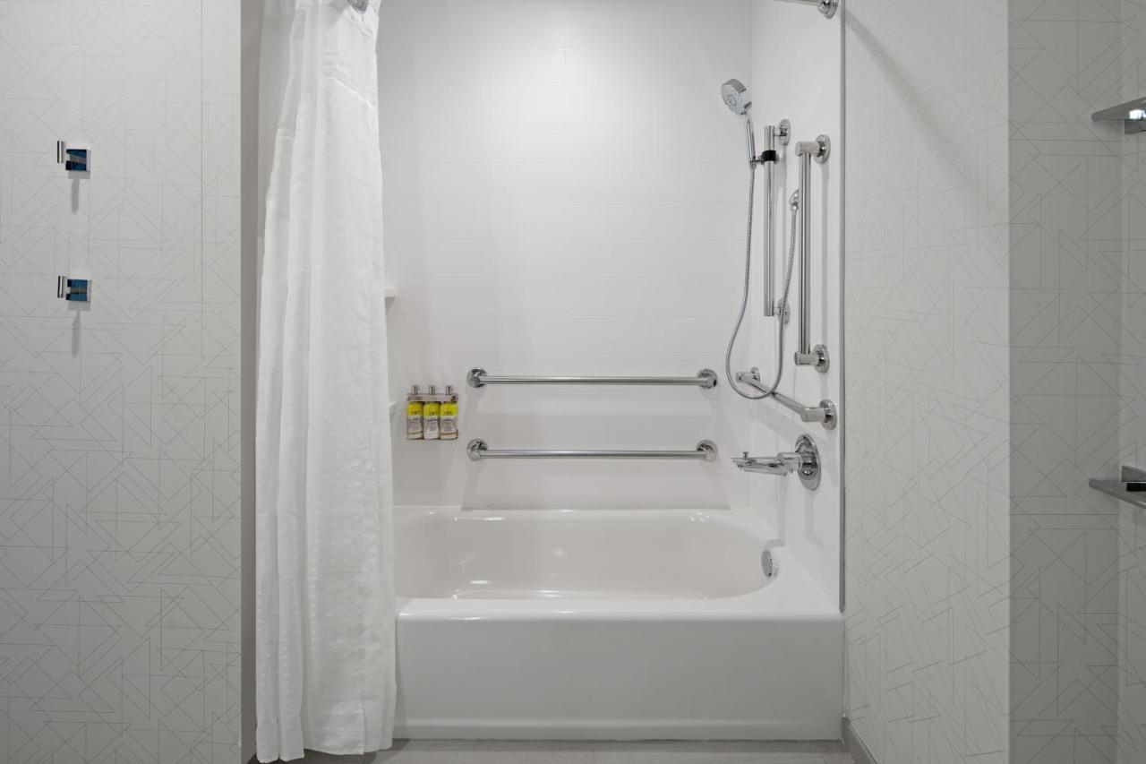 Holiday Inn Express & Suites Palm Desert - Millennium By Ihg Eksteriør billede