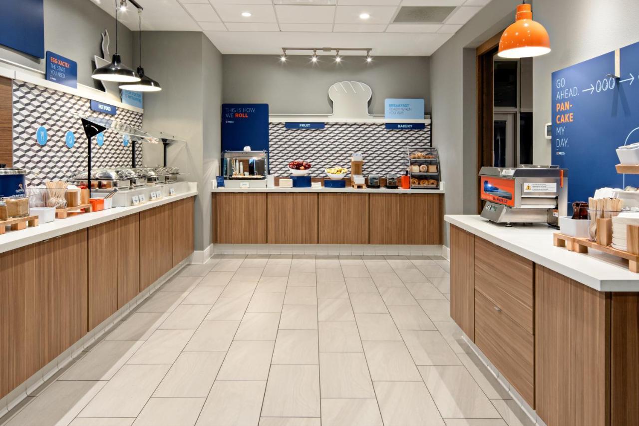 Holiday Inn Express & Suites Palm Desert - Millennium By Ihg Eksteriør billede