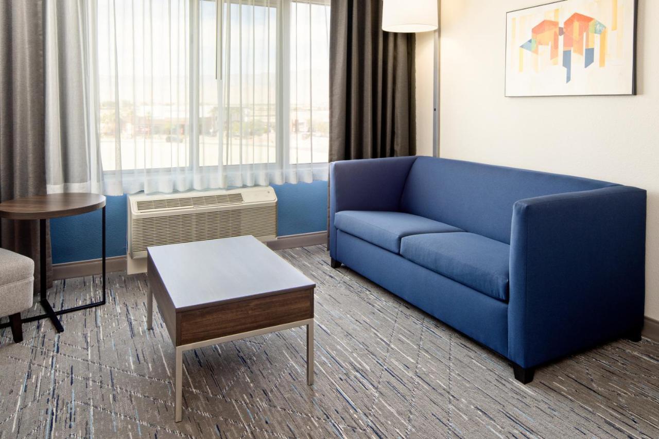 Holiday Inn Express & Suites Palm Desert - Millennium By Ihg Eksteriør billede